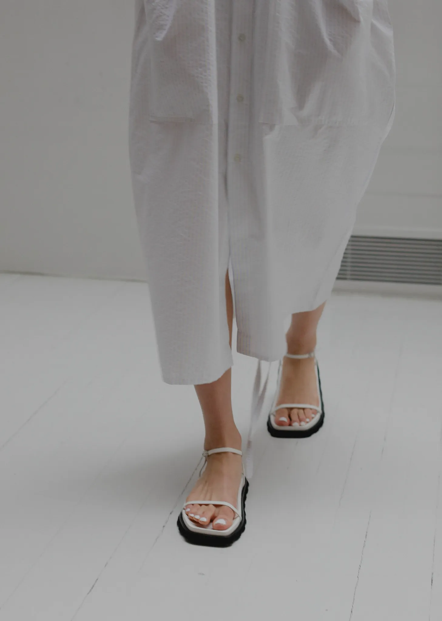 Forma Sandals